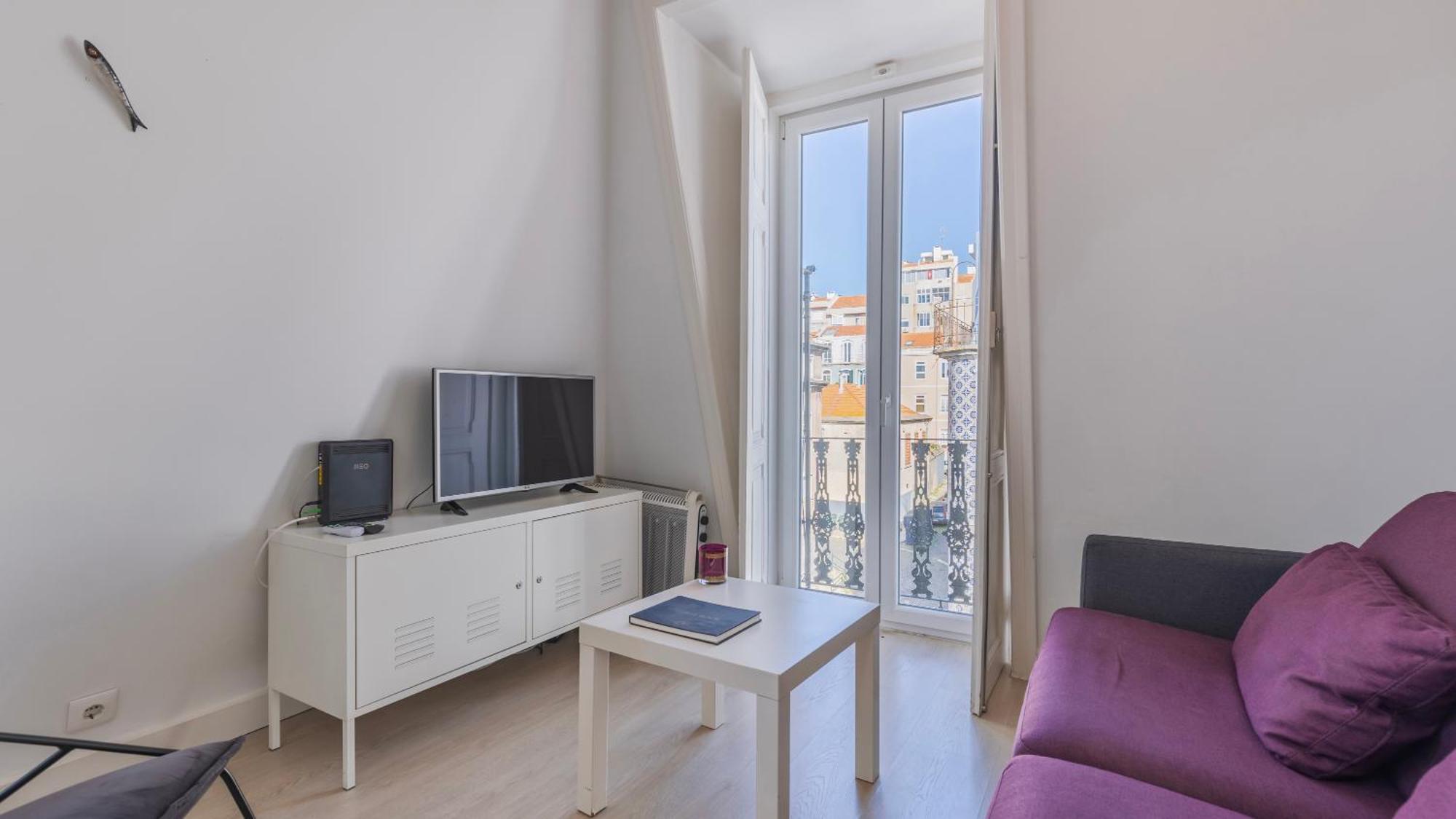 Classic Topfloor Apartment By Lovelystay ลิสบอน ภายนอก รูปภาพ