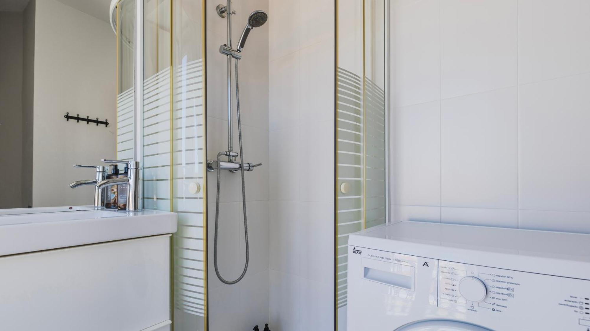 Classic Topfloor Apartment By Lovelystay ลิสบอน ภายนอก รูปภาพ